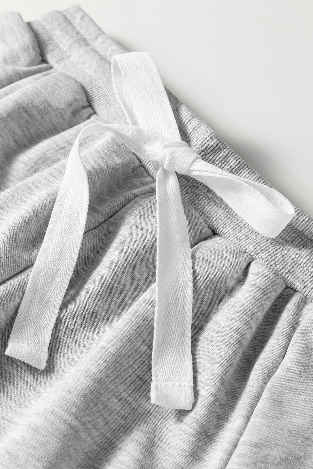 Light Grey Lace Patchwork Drop Shoulder Pullover Drawstring Skort 2pcs Outfit